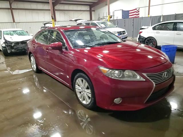 2014 Lexus ES - Image 14