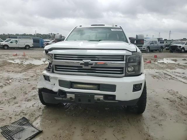 2015 Chevrolet Silverado - Image 10