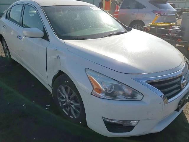 2015 Nissan Altima - Image 11