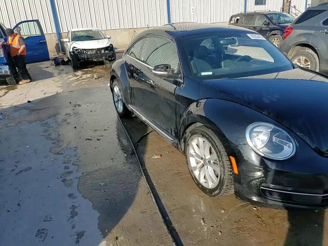 2013 Volkswagen Beetle - Image 13