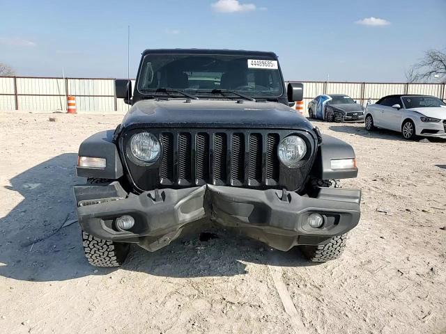 2018 Jeep Wrangler - Image 11