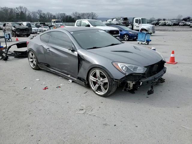 2015 Hyundai Genesis - Image 10
