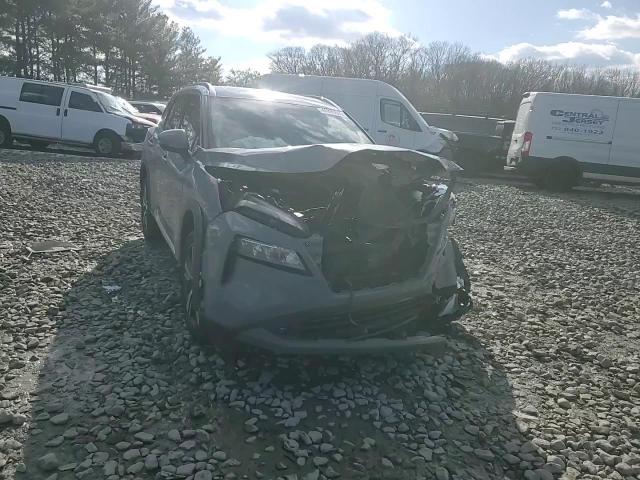 2021 Nissan Rogue - Image 12