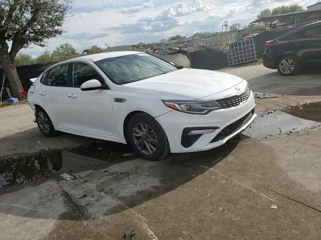 2019 Kia Optima - Image 11