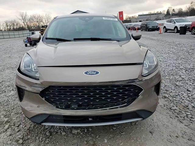 2020 Ford Escape - Image 12