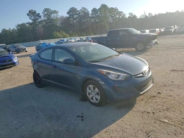 2016 Hyundai Elantra - Image 11
