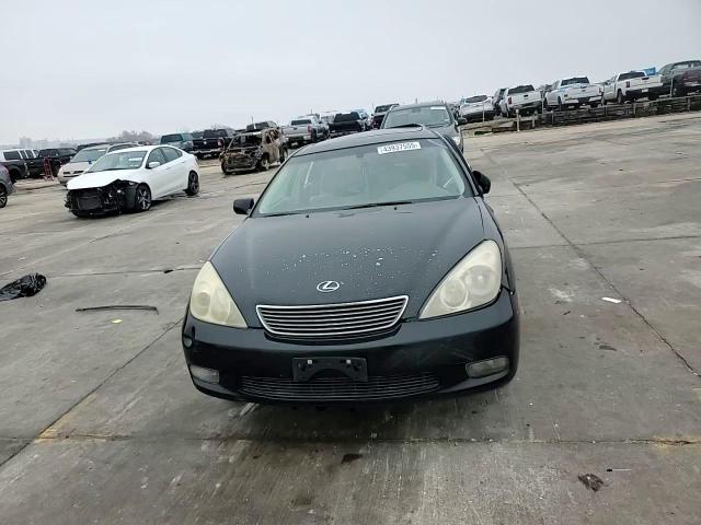 2005 Lexus ES - Image 10
