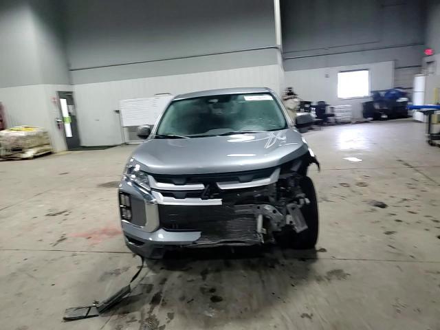 2024 Mitsubishi Outlander - Image 12