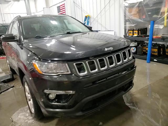 2018 Jeep Compass - Image 14