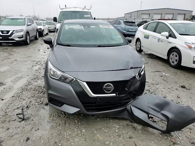 2020 Nissan Versa - Image 11