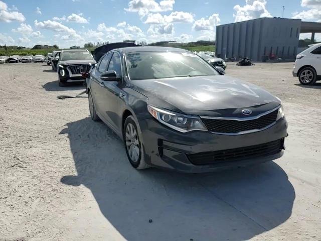 2017 Kia Optima - Image 11