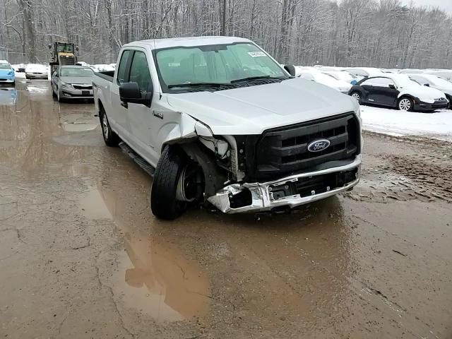 2015 Ford F-150 - Image 13