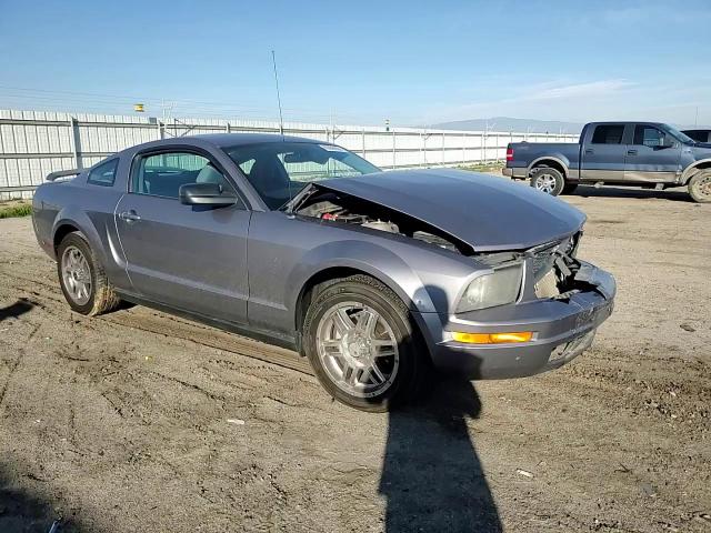 2006 Ford Mustang - Image 11