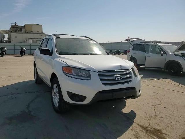 2012 Hyundai Santa Fe - Image 12
