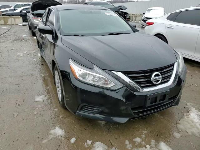 2018 Nissan Altima - Image 13