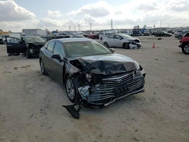 2022 Toyota Avalon - Image 11