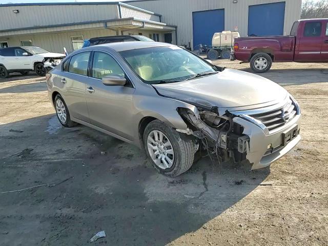 2014 Nissan Altima - Image 14