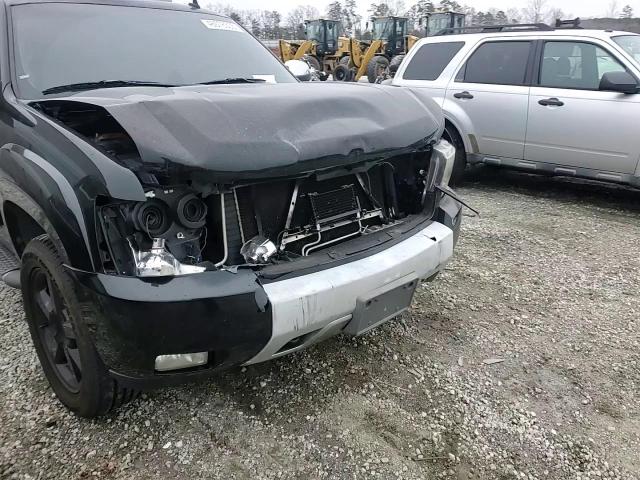 2009 Chevrolet Suburban - Image 11