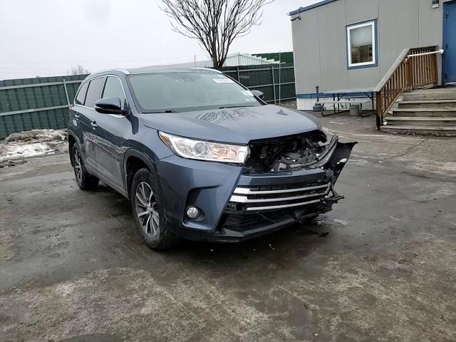 2017 Toyota Highlander - Image 14