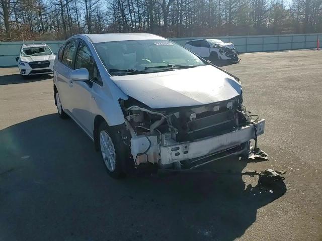 2012 Toyota Prius - Image 10