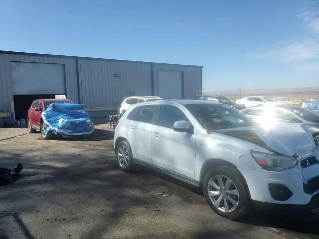 2013 Mitsubishi Outlander - Image 13