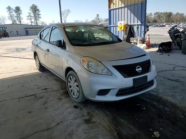 2012 Nissan Versa - Image 11