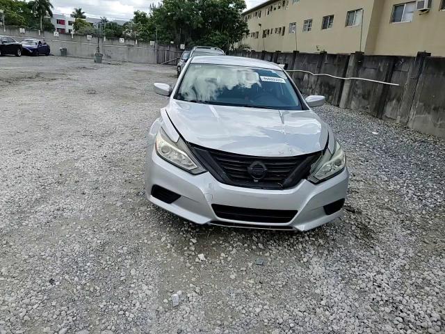 2016 Nissan Altima - Image 11