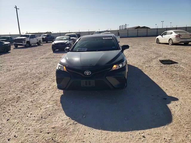 2018 Toyota Camry - Image 11