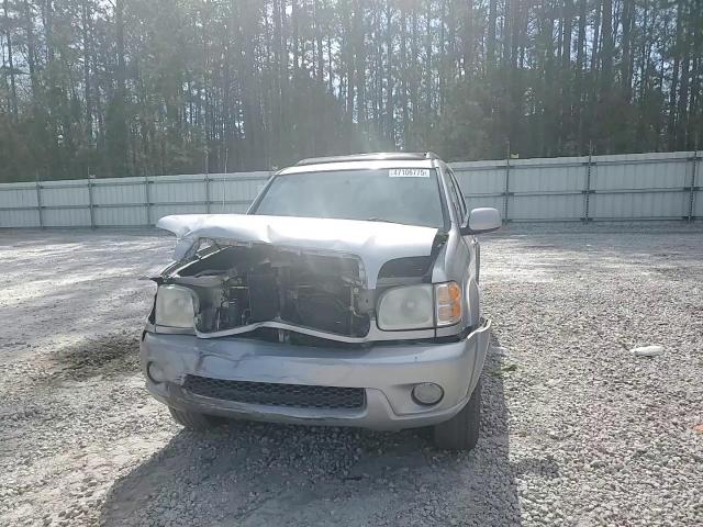 2002 Toyota Sequoia - Image 12