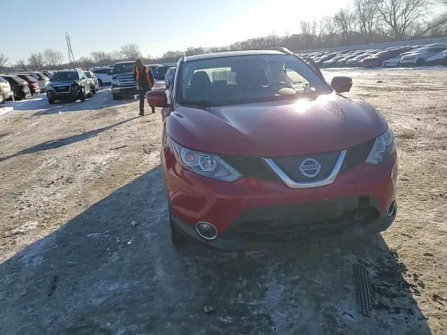 2018 Nissan Rogue - Image 14