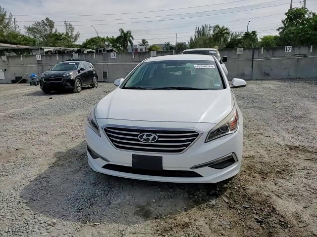 2015 Hyundai Sonata - Image 13