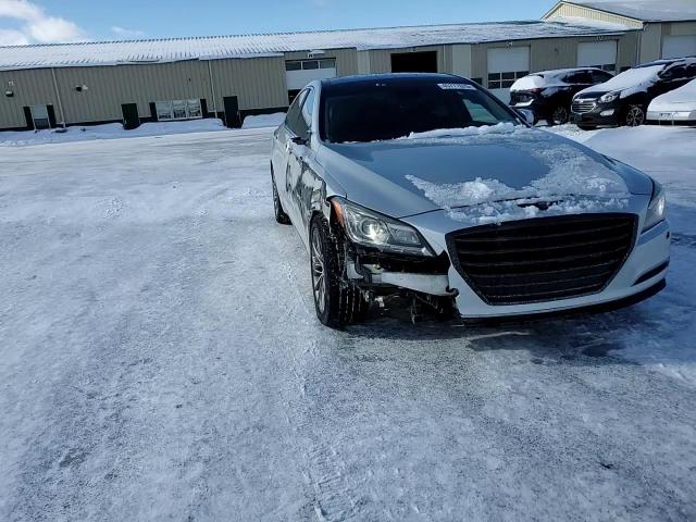 2015 Hyundai Genesis - Image 10