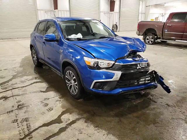 2016 Mitsubishi Outlander - Image 11