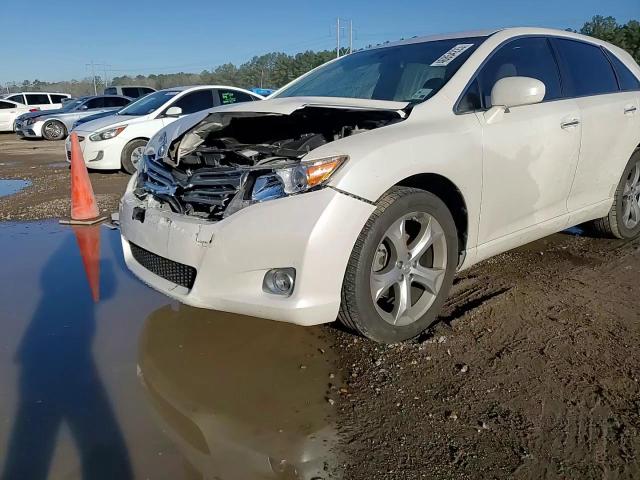 2010 Toyota Venza - Image 12