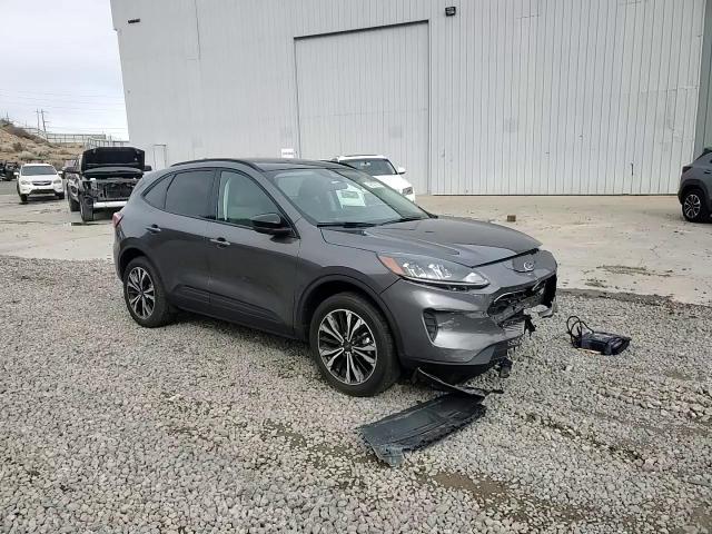 2022 Ford Escape - Image 13