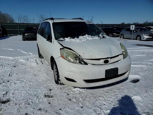2006 Toyota Sienna - Image 12