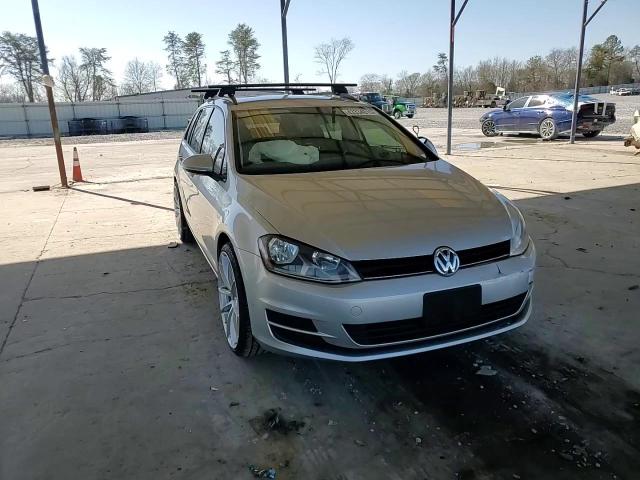 2017 Volkswagen Golf - Image 11