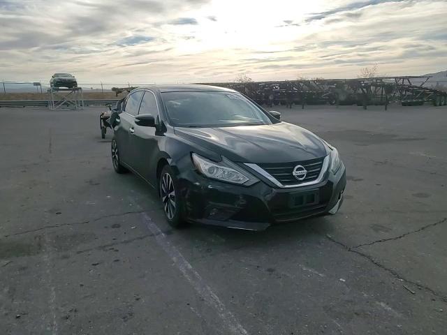 2018 Nissan Altima - Image 10