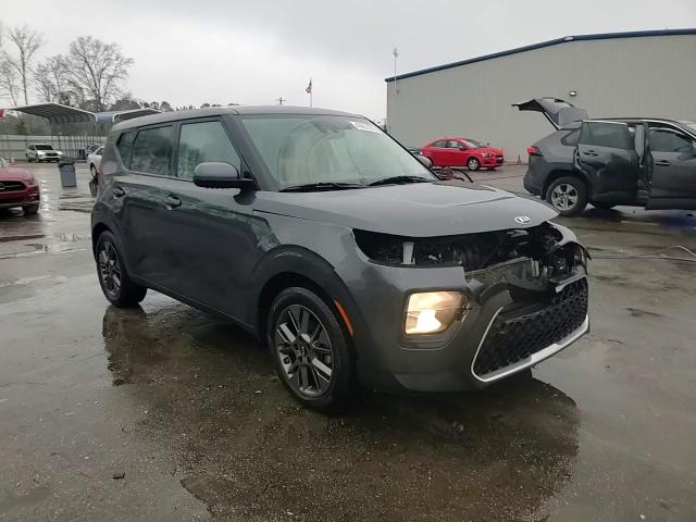 2021 Kia Soul - Image 14