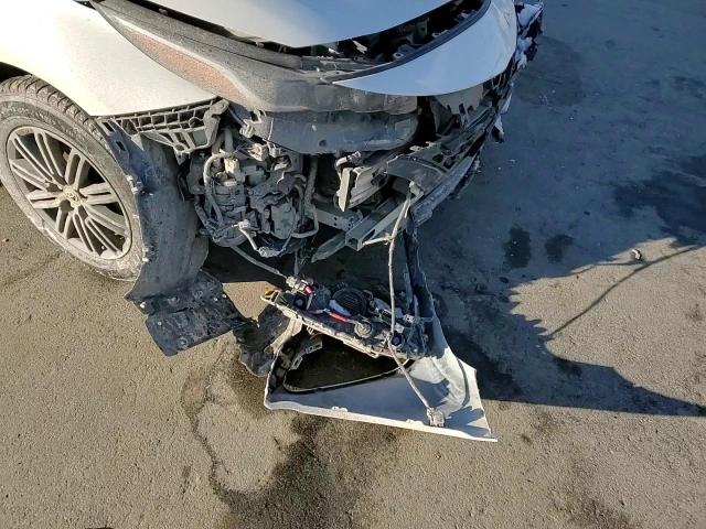 2017 Toyota Prius - Image 10