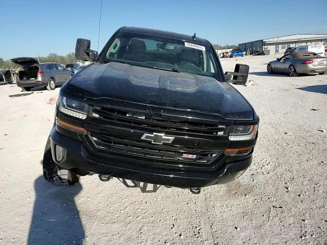 2017 Chevrolet Silverado - Image 10