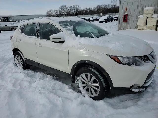 2017 Nissan Rogue - Image 11