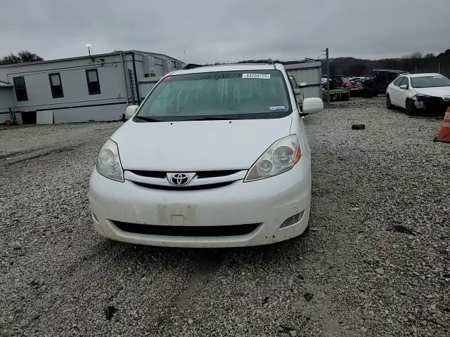 2009 Toyota Sienna - Image 12