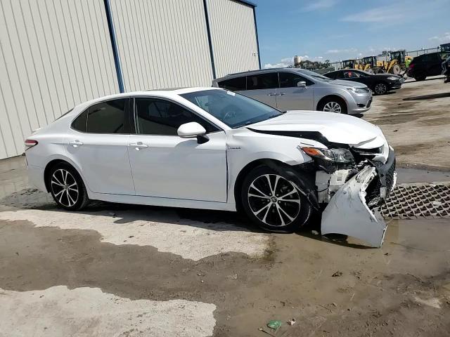 2020 Toyota Camry - Image 11