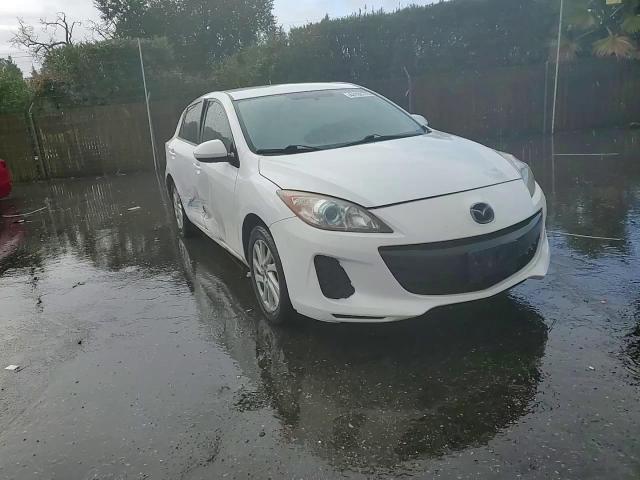 2012 Mazda 3 - Image 12