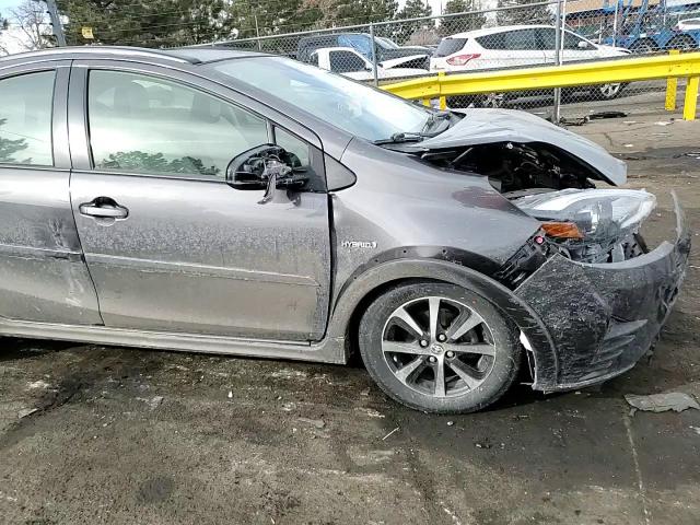 2018 Toyota Prius - Image 10