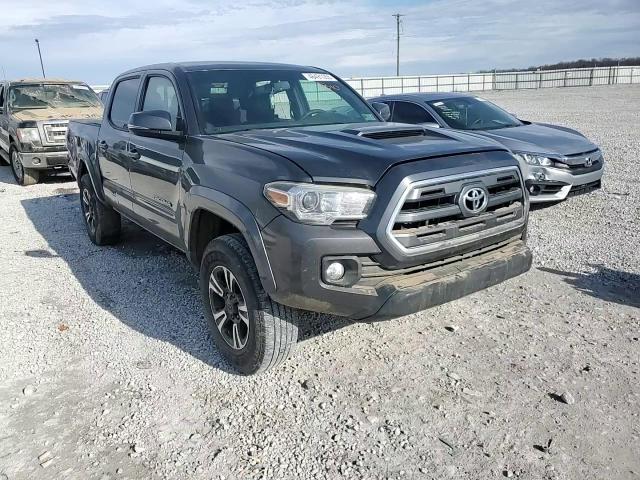 2016 Toyota Tacoma - Image 10