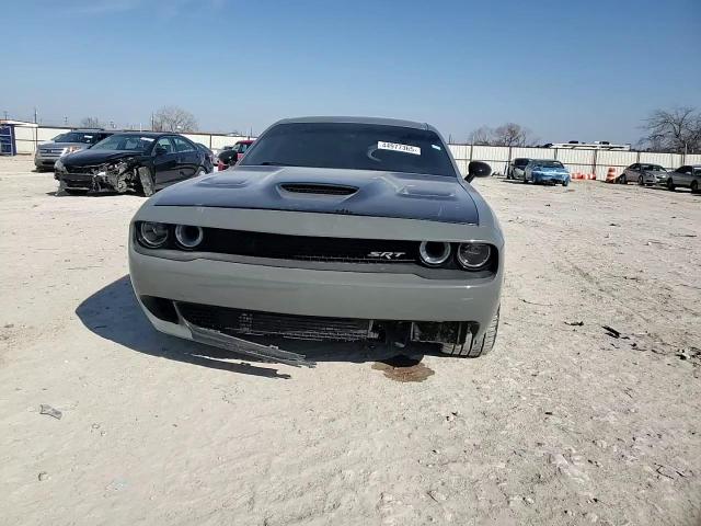 2017 Dodge Challenger - Image 10