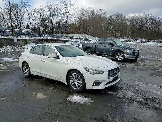 2021 Infiniti Q50 - Image 10