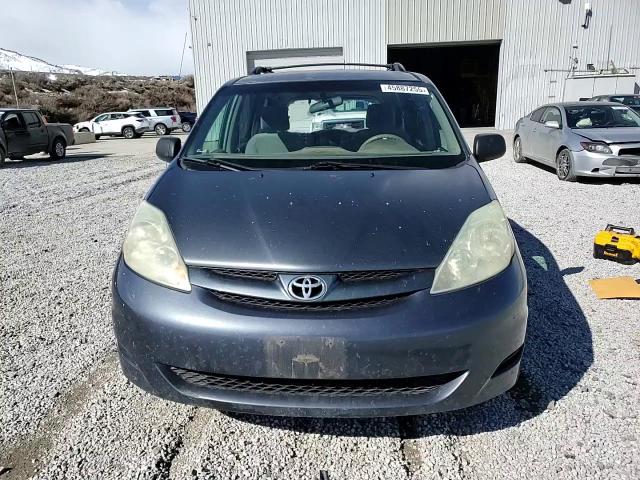 2006 Toyota Sienna - Image 11